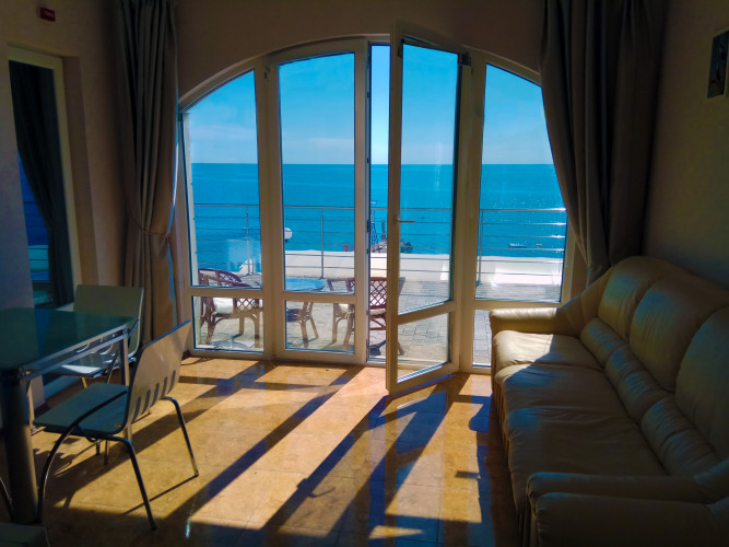 Двухкомнатный номер 703 — Апартаменты "Сон у моря" в Крыму. Ялта в ...